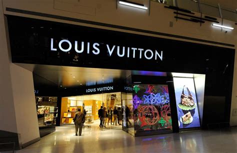 louis vuitton oman|Louis Vuitton chinese stores.